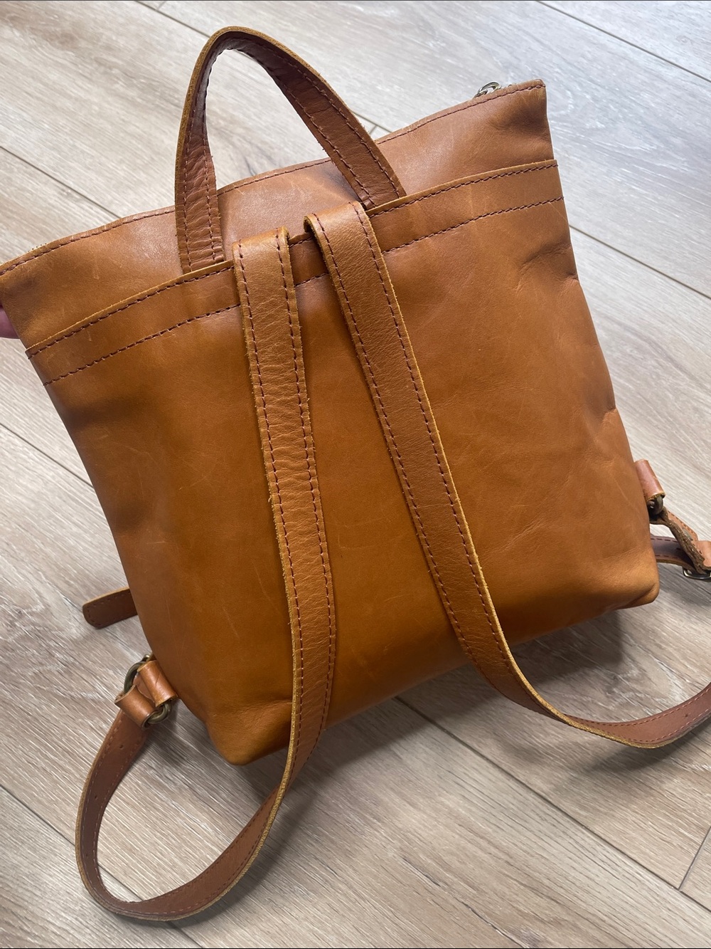 Portland Leather Tan Leather Zip-Front Tote Backpack - Picture 4 of 15